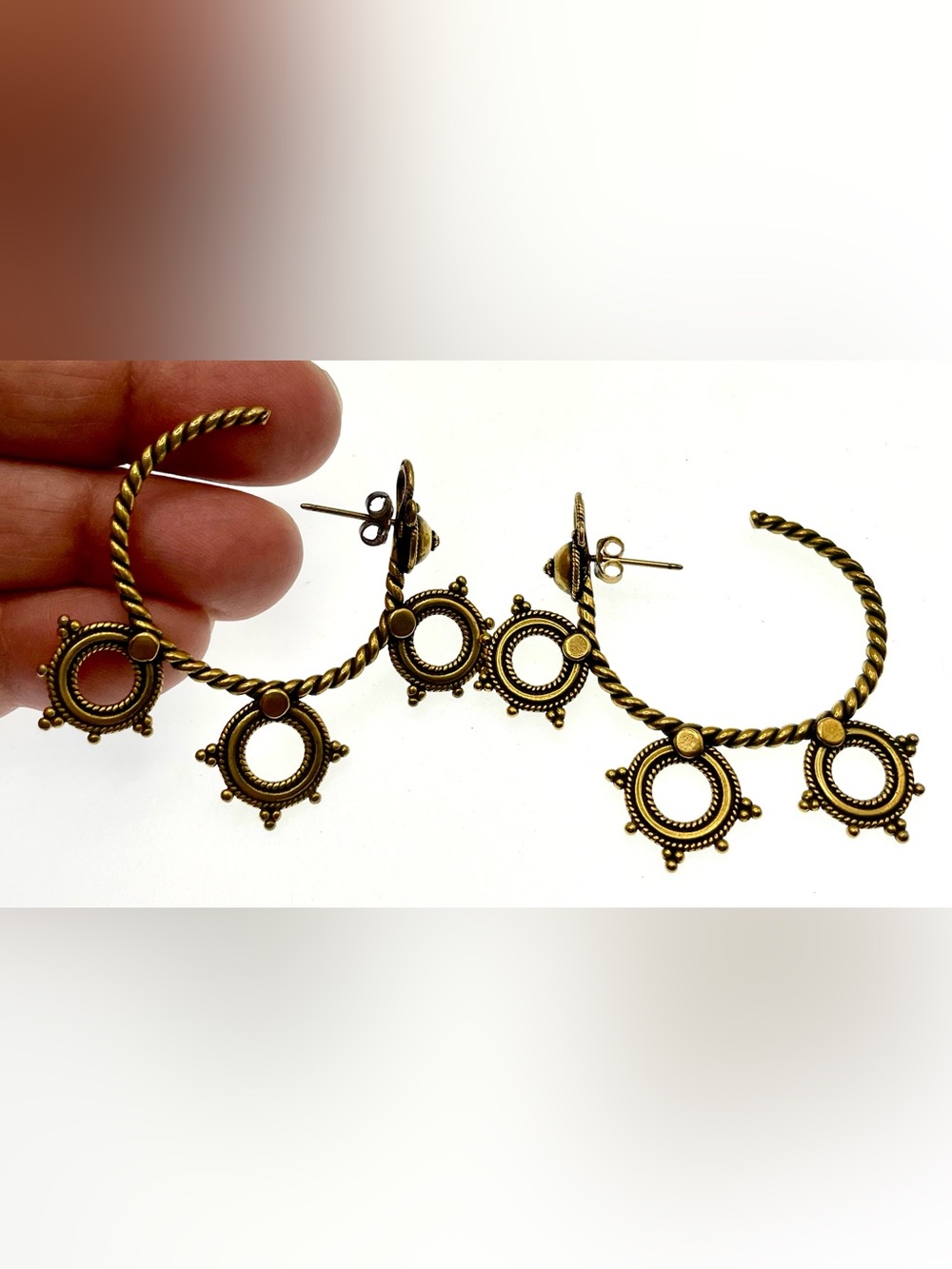Vintage 80s Byzantine Textured Gold Tone Hoop Medallion Earrings 2β